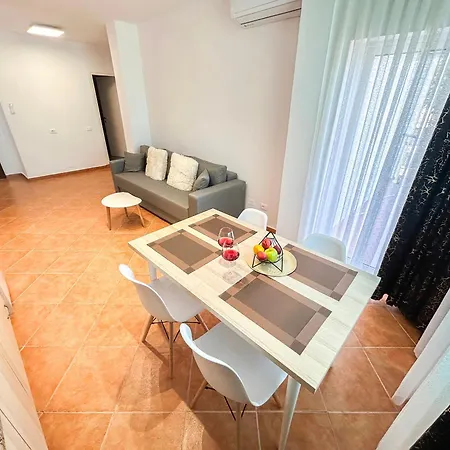2 Bedroom 1015