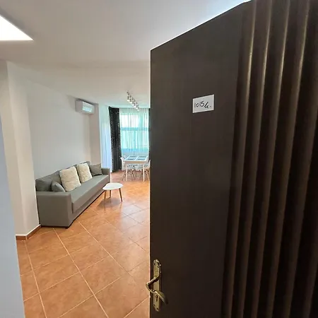 2 Bedroom 1015 Appartamento Golem (Tirana)